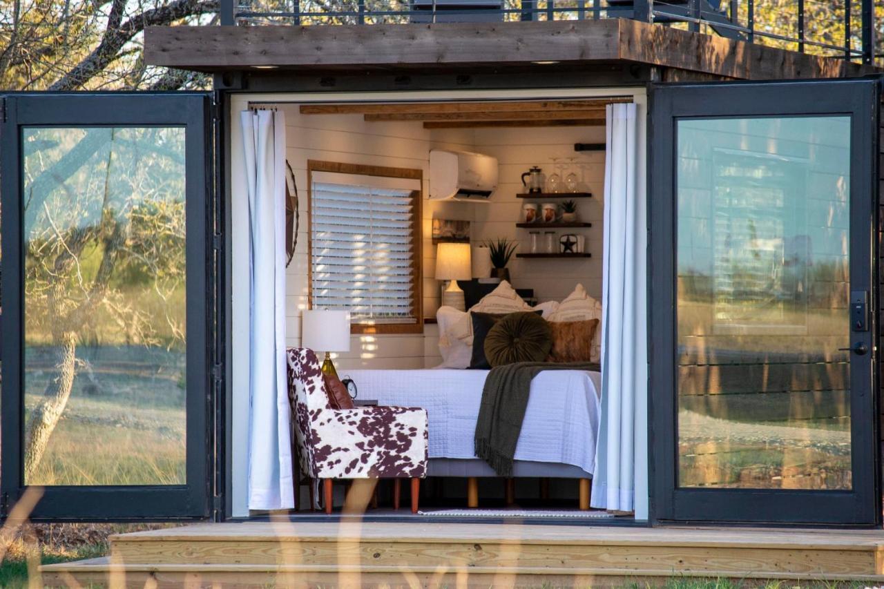 New The Lone Star Shipping Container Villa Fredericksburg Luaran gambar