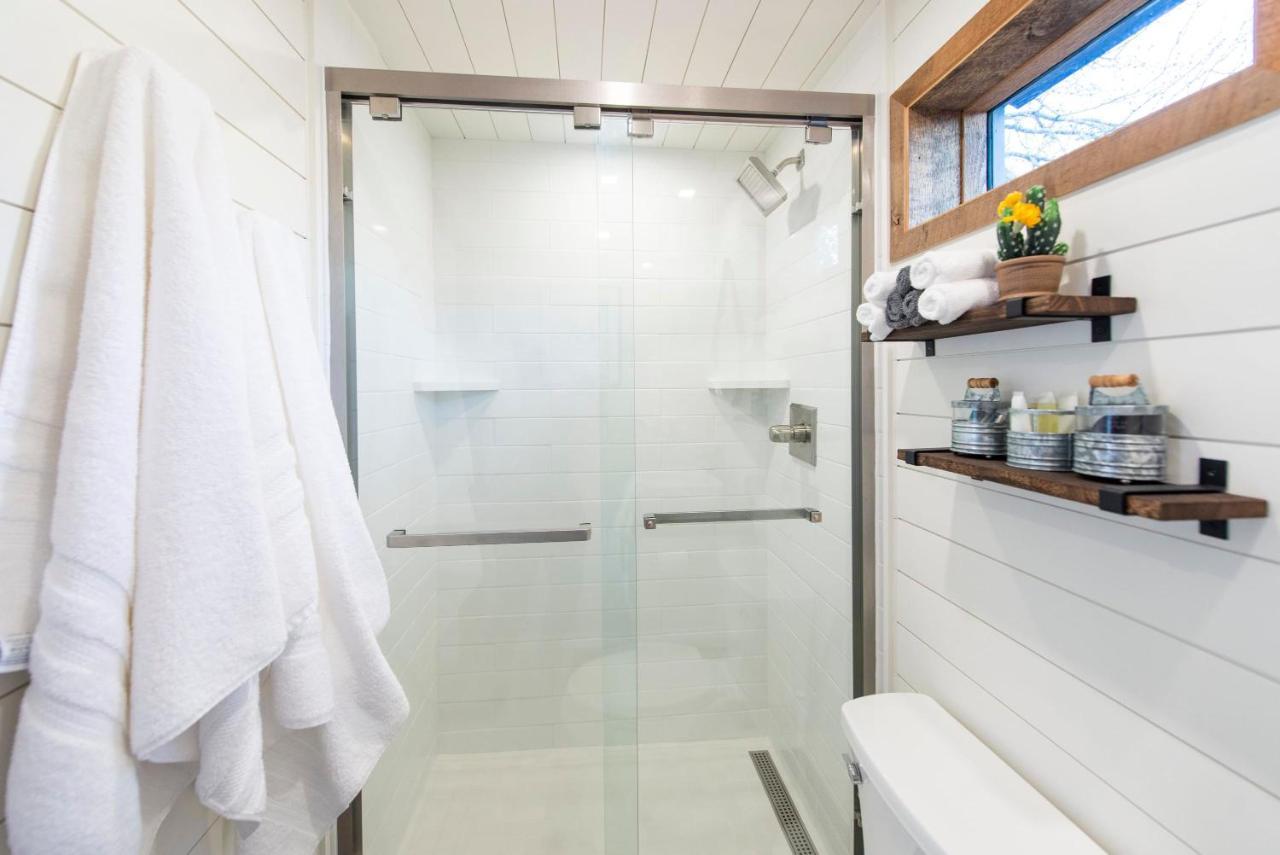 New The Lone Star Shipping Container Villa Fredericksburg Luaran gambar